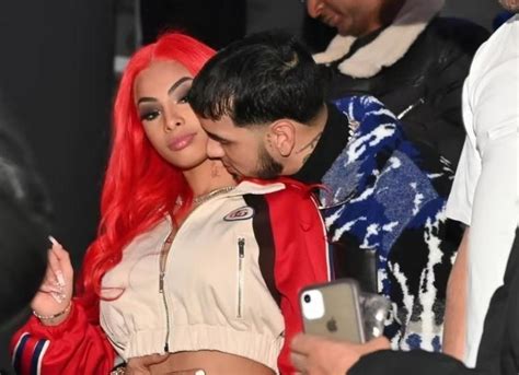 yailin la mas viral boyfriend|Anuel AA Confirms Breakup With Yailin La Mas Viral